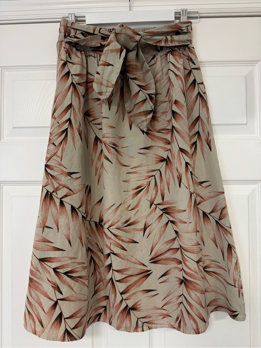 Ann Taylor Factory Petite Printed Skirt in Sage, Rust & Black